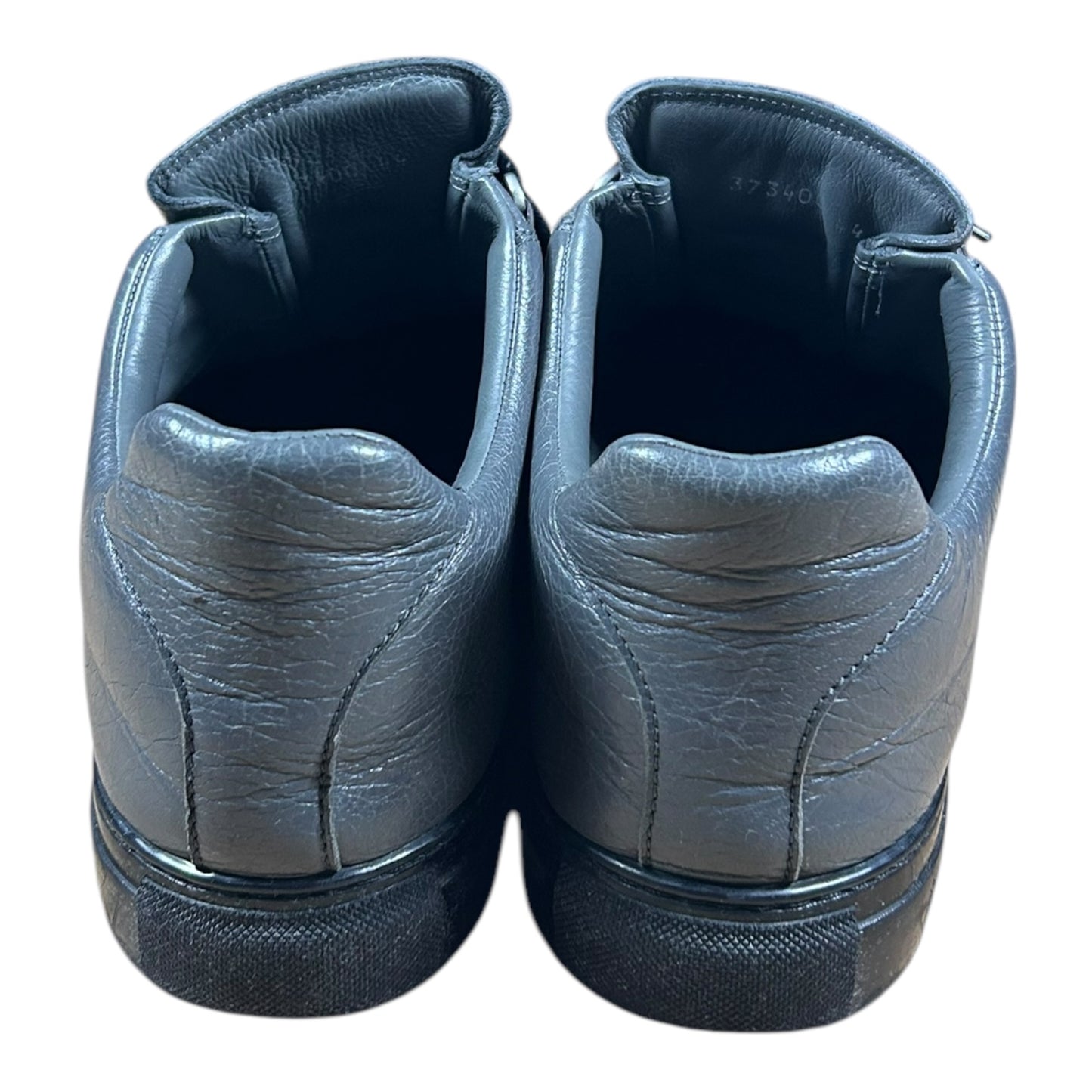 Balenciaga Arenas low top sneaker